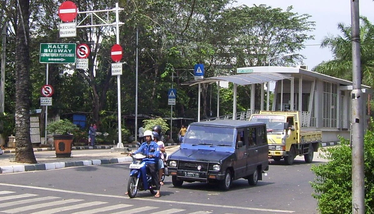 Halte TransJakarta Departemen Pertanian (Deptan) Kini Simpang Ragunan Ar-Raudhah, Akses Strategis Pasar Minggu (2)